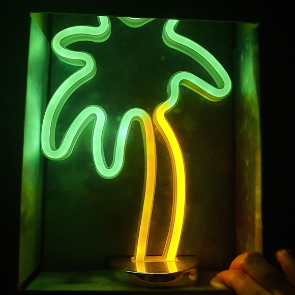 Urban Shop Other - 🌴Neon LED Palm Tree